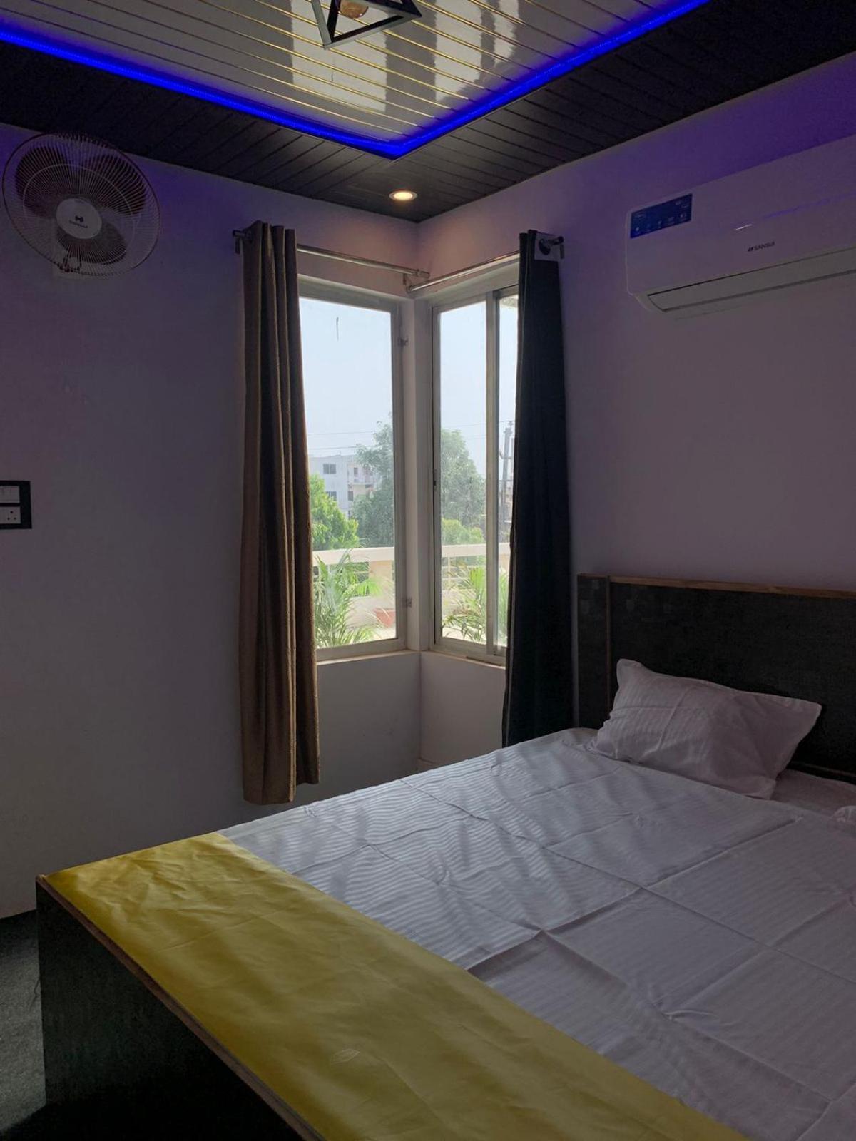 Privyrooms Gorakhpur Exteriér fotografie