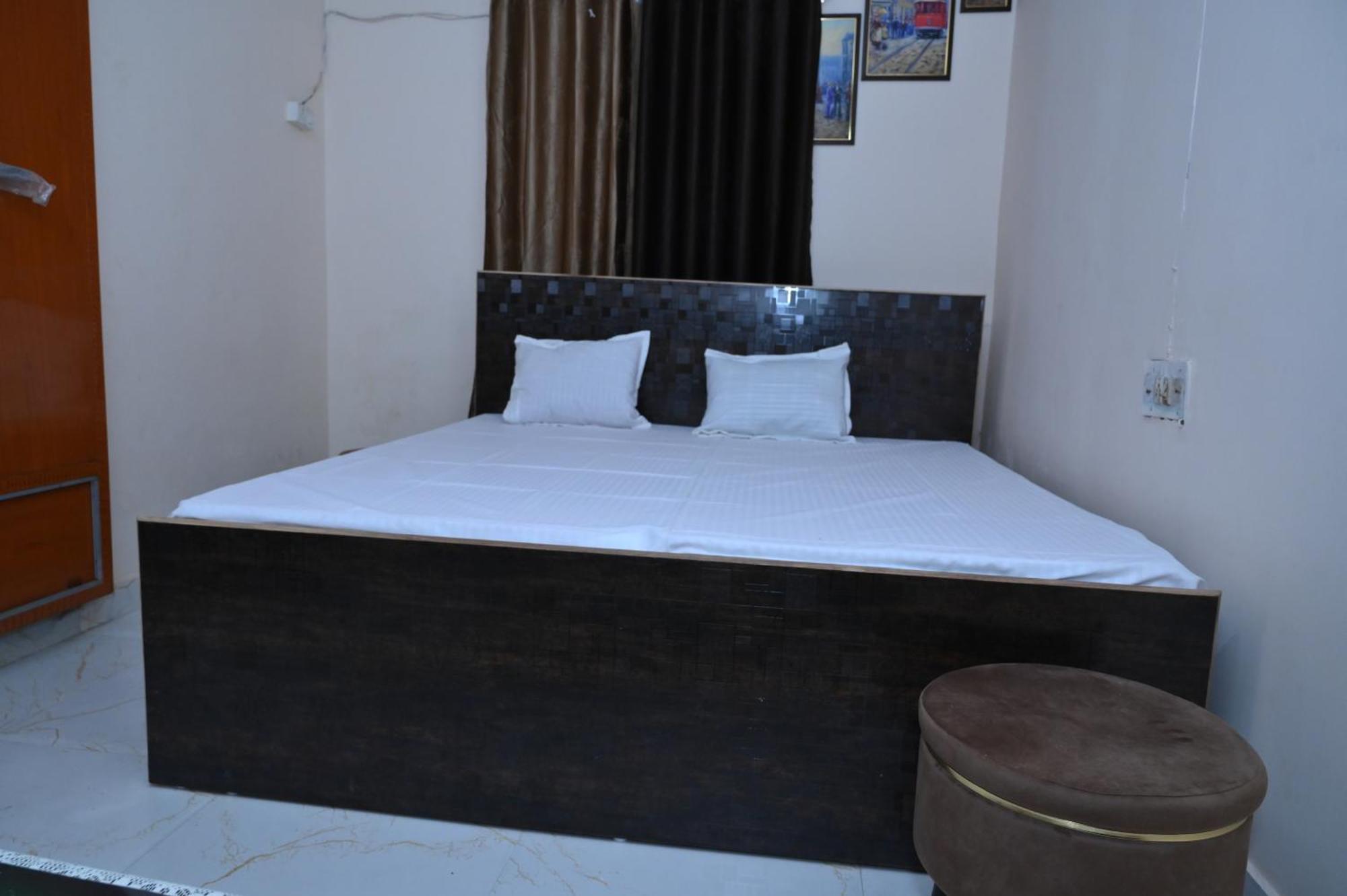 Privyrooms Gorakhpur Exteriér fotografie