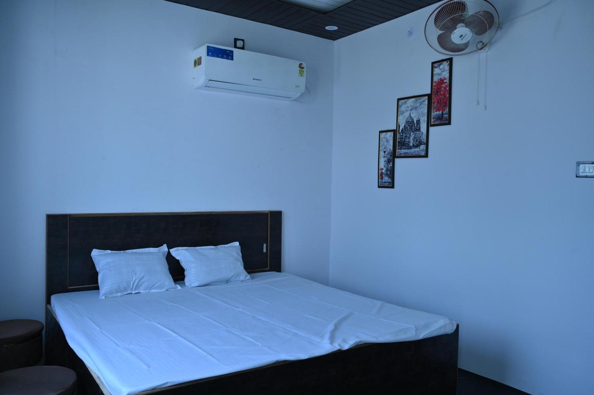Privyrooms Gorakhpur Exteriér fotografie